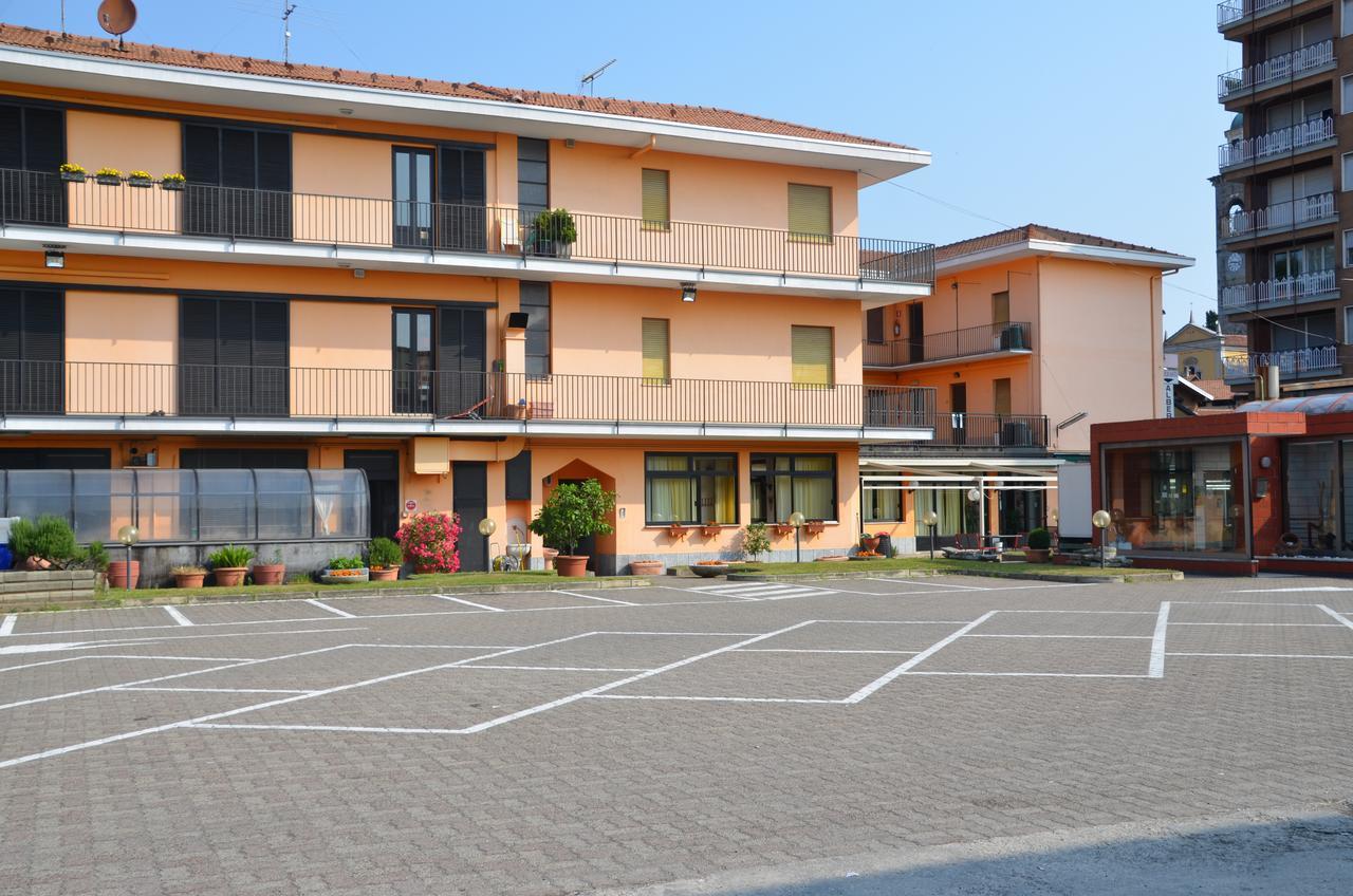 Albergo Roma Gattico Eksteriør bilde